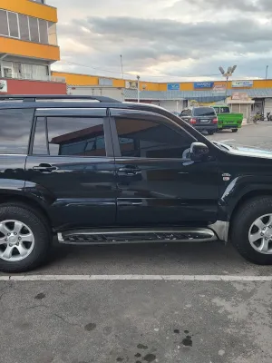 TOYOTA LAND CRUISER PRADO 120 / Annee 2005 (Bon occasion Allemagne)