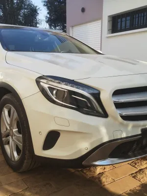 MERCEDES GLA 200 CDI – Année 2015 FULL OPTIONS – EXCELLENT ÉTAT
