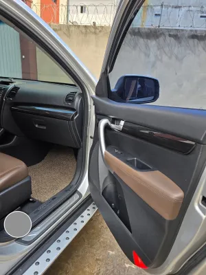 Kia Sorento R 3 (2 Phase 1) LIMITED (vrai)/ 4X4 / 5 places / 2011