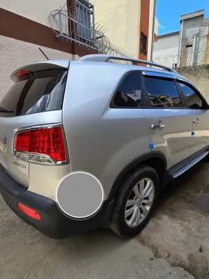 Kia Sorento R 3 (2 Phase 1) LIMITED (vrai)/ 4X4 / 5 places / 2011