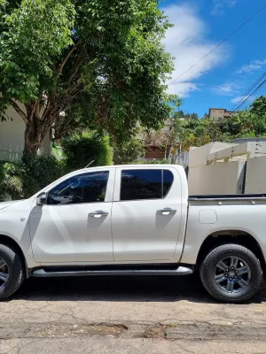 Toyota Hilux / Hilux Revo 2023/ BVM 6 rapports/ (Sortie CFAO-sicam)