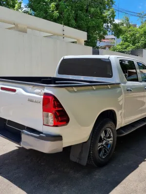 Toyota Hilux / Hilux Revo 2023/ BVM 6 rapports/ (Sortie CFAO-sicam)