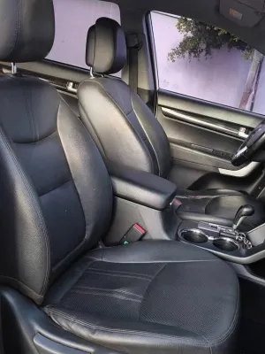 Kia Sorento 3 - 4/4 - 2011 - 7 places - Blanc origine