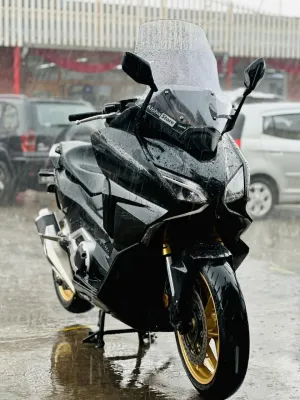 HONDA Forza 750 – Année 2022 – 22 000 km