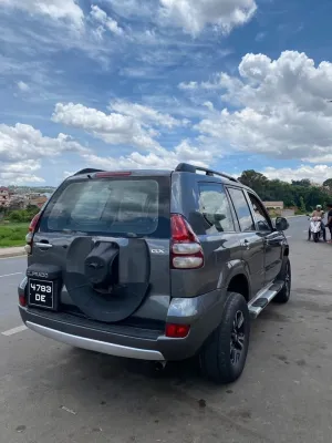 TOYOTA PRADO 120 – Année 2004