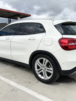 MERCEDES-BENZ GLA 200D 4MATIC- 2014