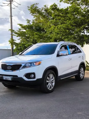 Kia Sorento 3 - 4/4 - 2011 - 7 places - Blanc origine