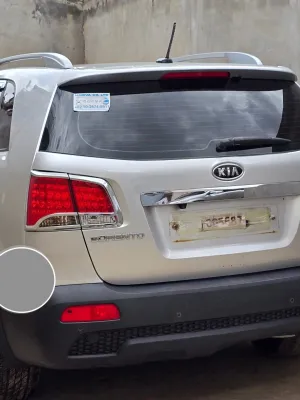 Kia Sorento R 3 (2 Phase 1) LIMITED (vrai)/ 4X4 / 5 places / 2011