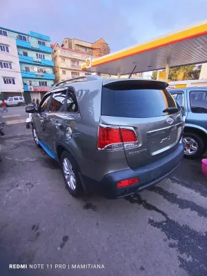 🚗 KIA SORENTO 3 – TLX | 7 PLACES – KIT CHROMÉ - Version 4x2