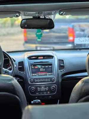 KIA SORENTO 4X4 FULL OPTION- 2014