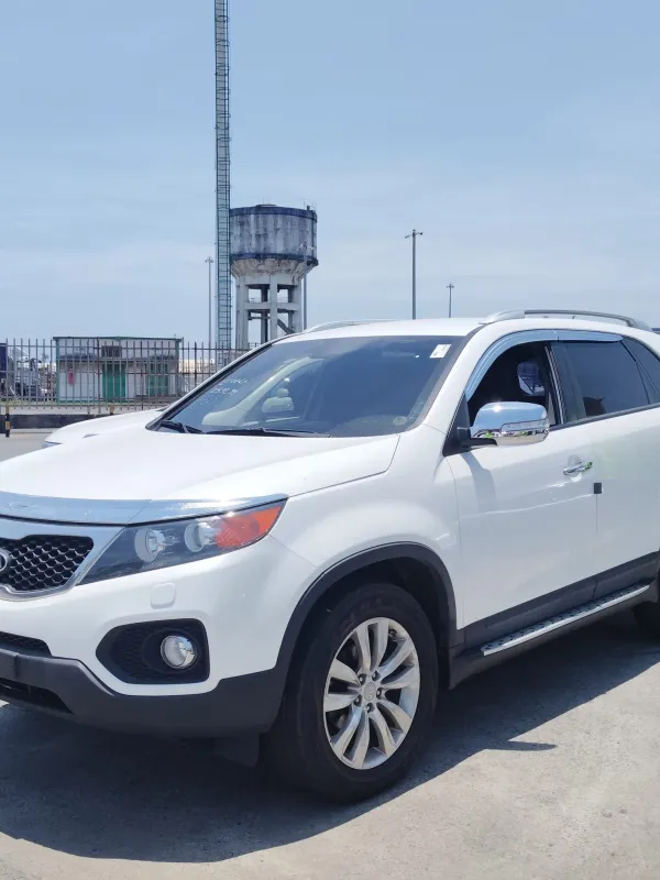 Produit KIA SORENTO III – 4X4 TLX –2011- 7 PLACES- BLANC Image